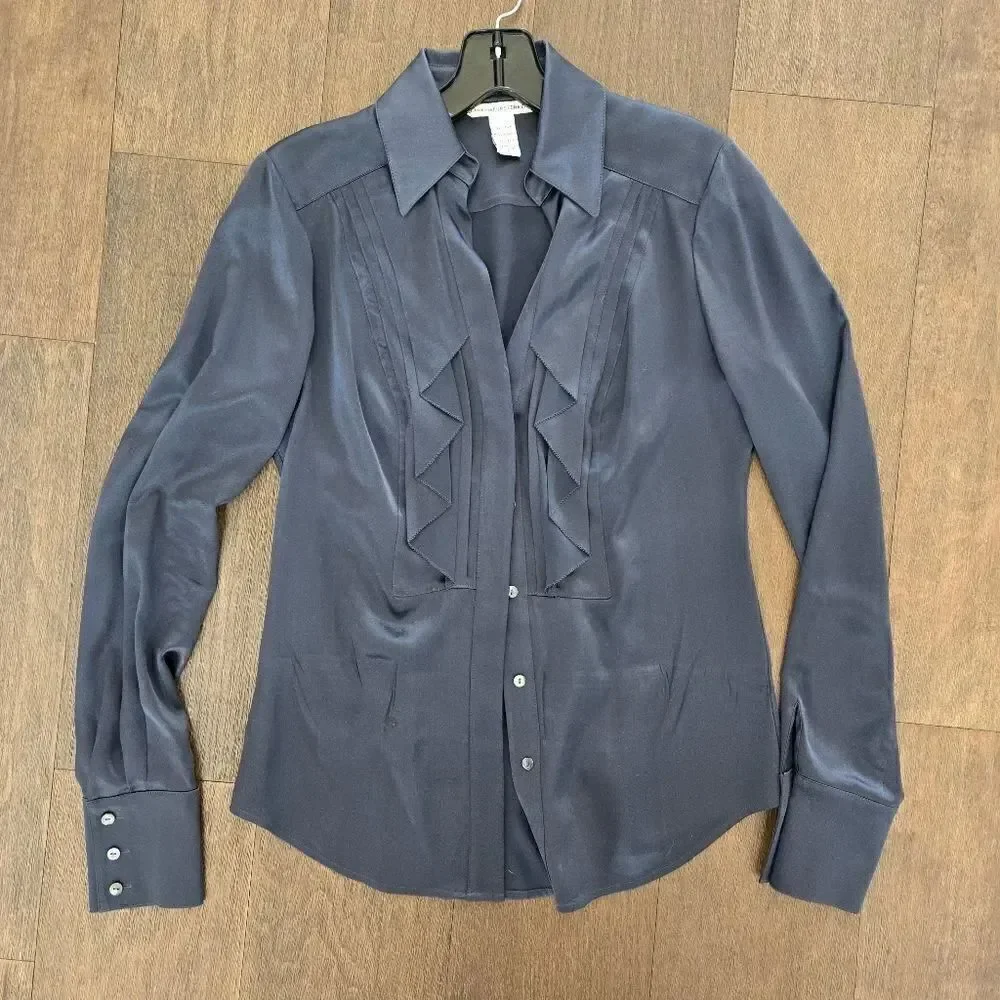 DIANE VON FURSTENBERG Midnight Blue Ruffle Silk Button Down Blouse size 4 S